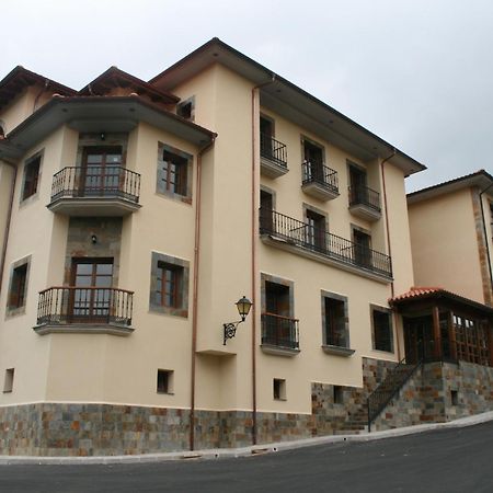 Hotel Valle Las Luinas Soto de Luina Exterior photo