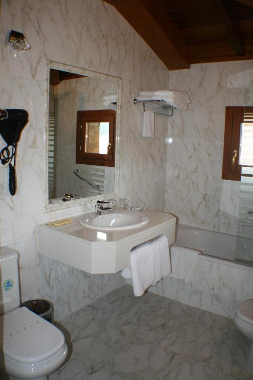 Hotel Valle Las Luinas Soto de Luina Room photo